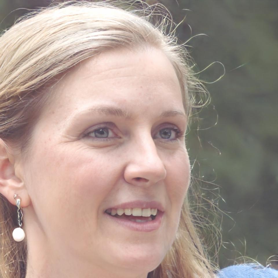 Marie Dubois, Experte en Stratégies d'Investissement